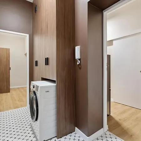 Apartment Green * بوزنان