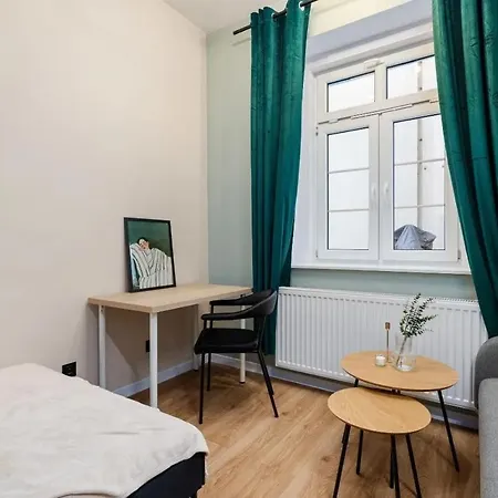 Apartment Green * بوزنان